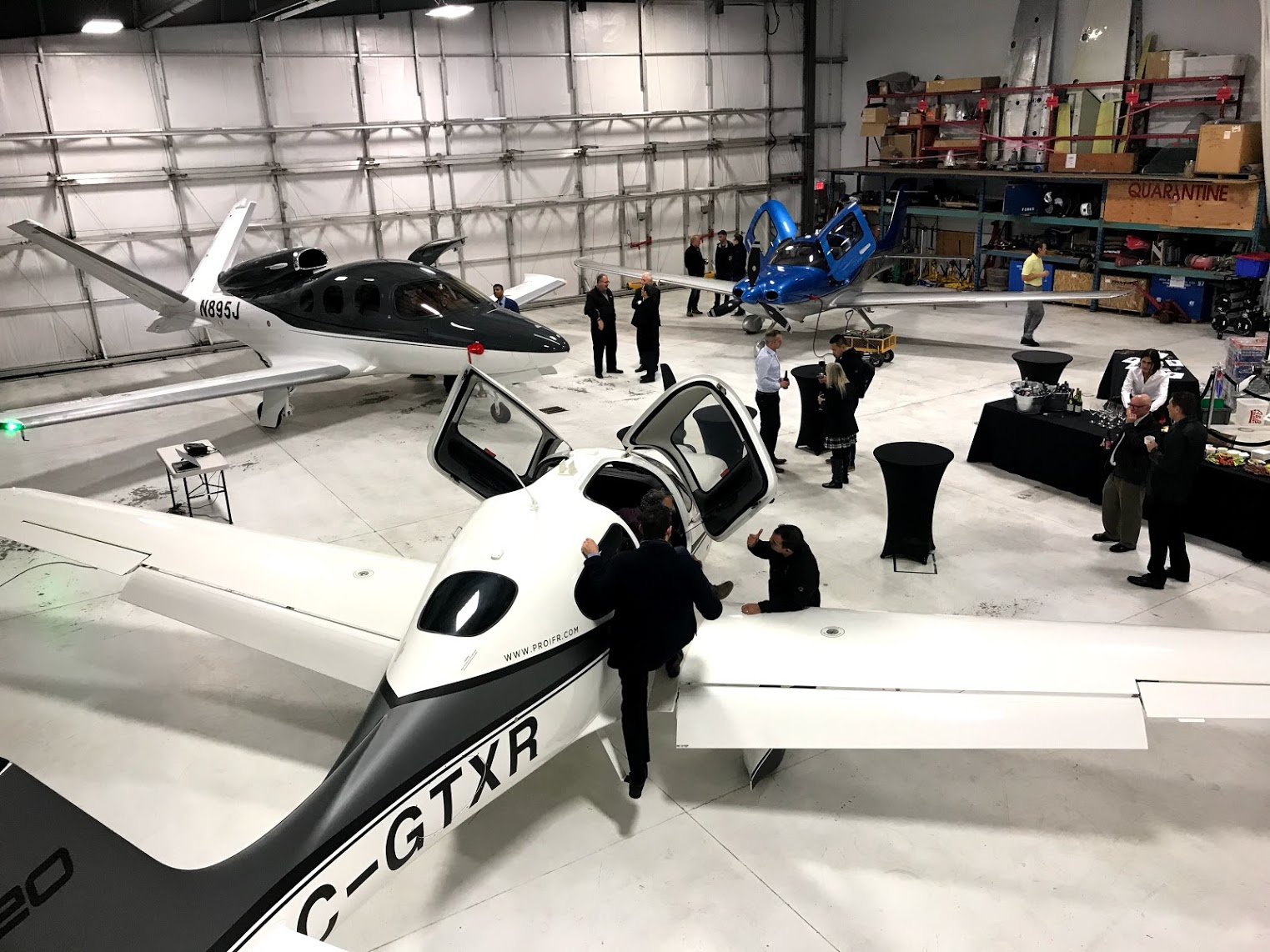 Cirrus Aircraft Service at Pro Aircraft Maintenance